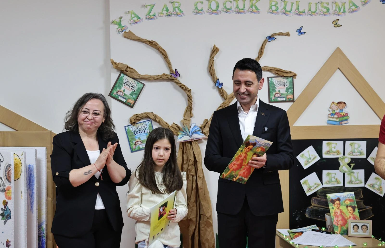 Ä°zmir Depreminin Mucizesi Ayda ile EvlatlarÄ±nÄ± Kaybeden Anne Ãocuklara Depremi AnlattÄ± (2)-1772626540862.webp